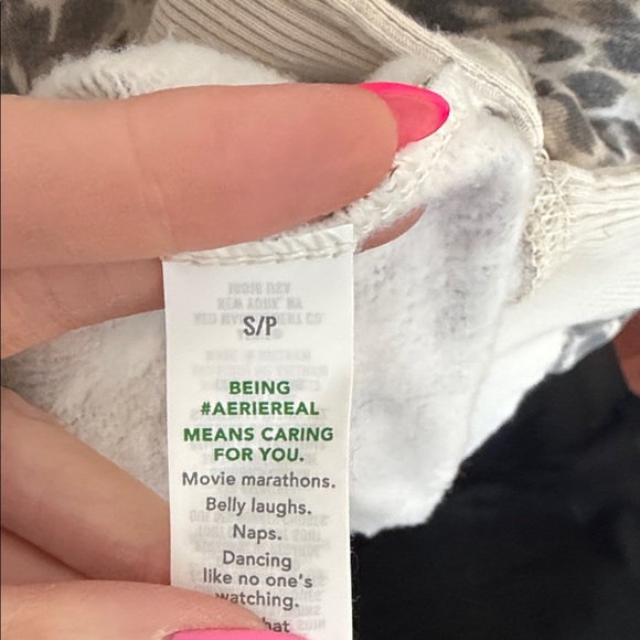 Women’s Aerie Tres Chic Leopard Print Sweatshirt - Picture 5 of 10